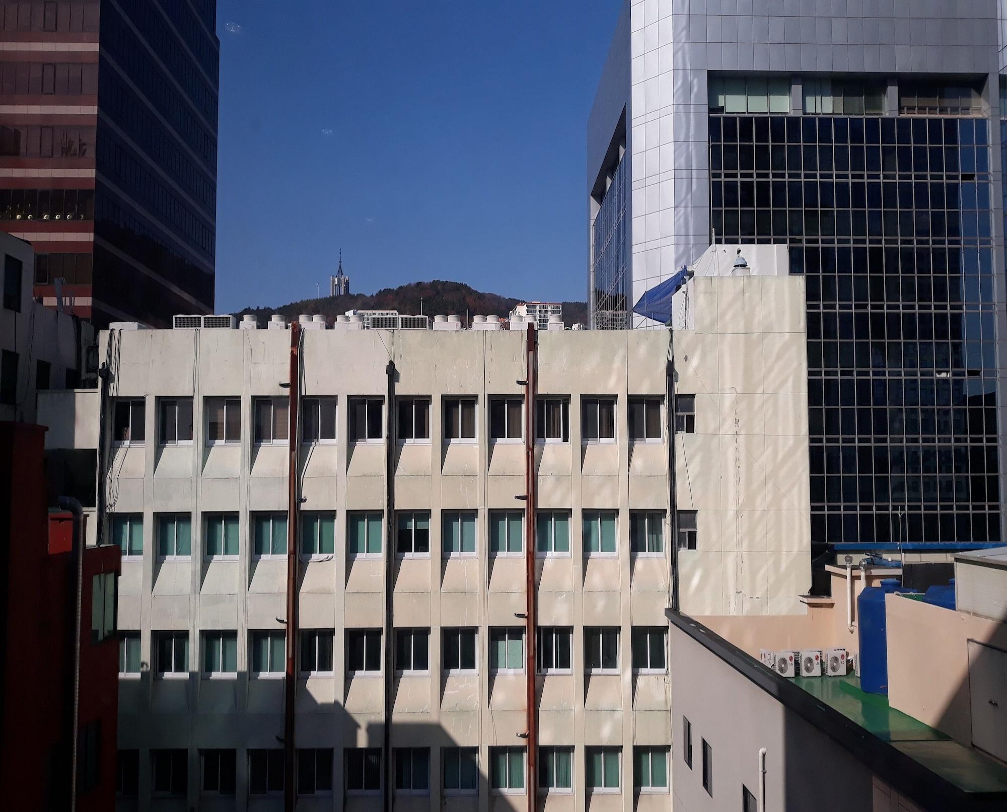 Almond Hotel Busan Station Exterior photo