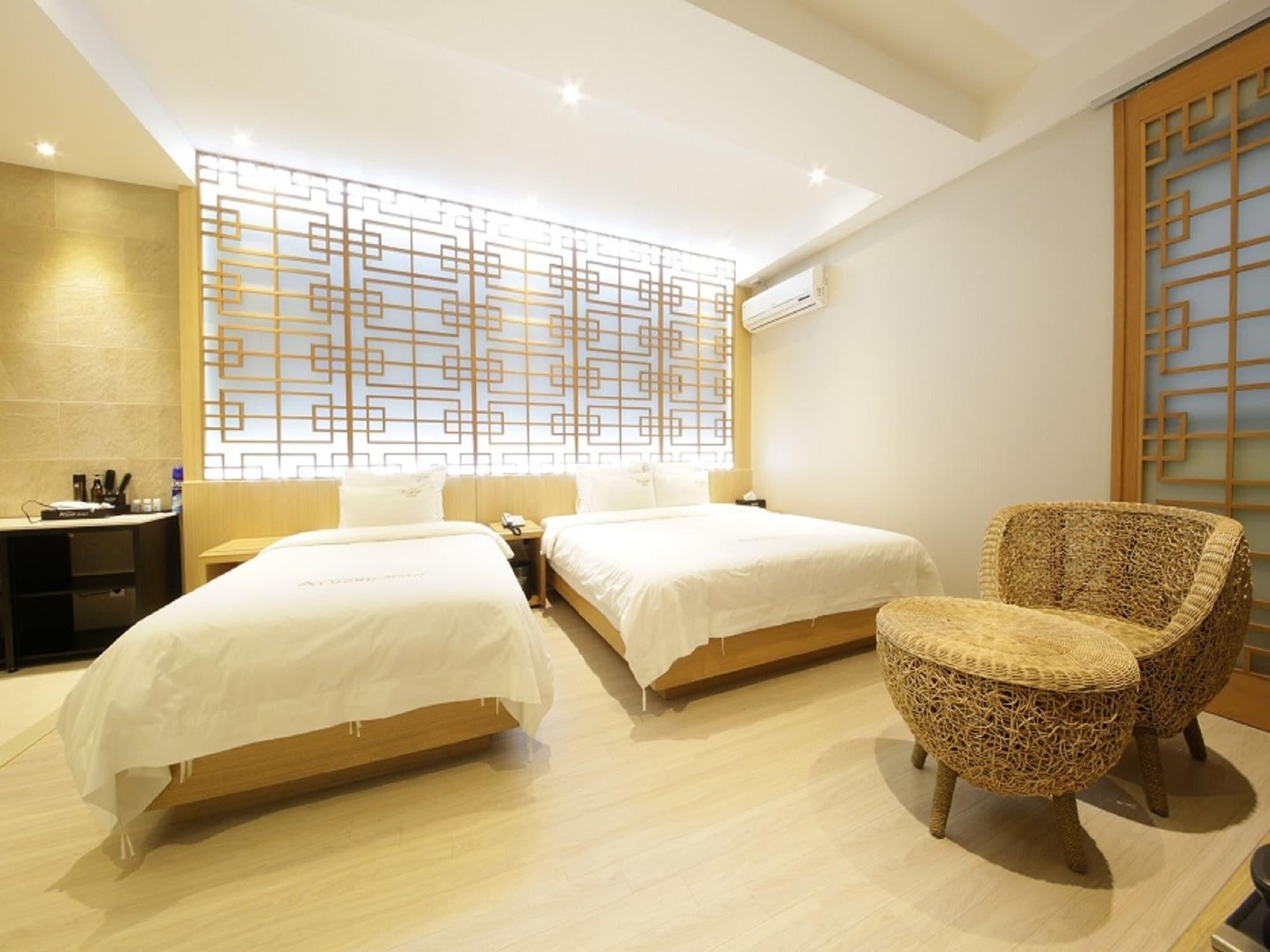 Almond Hotel Busan Station Exterior photo