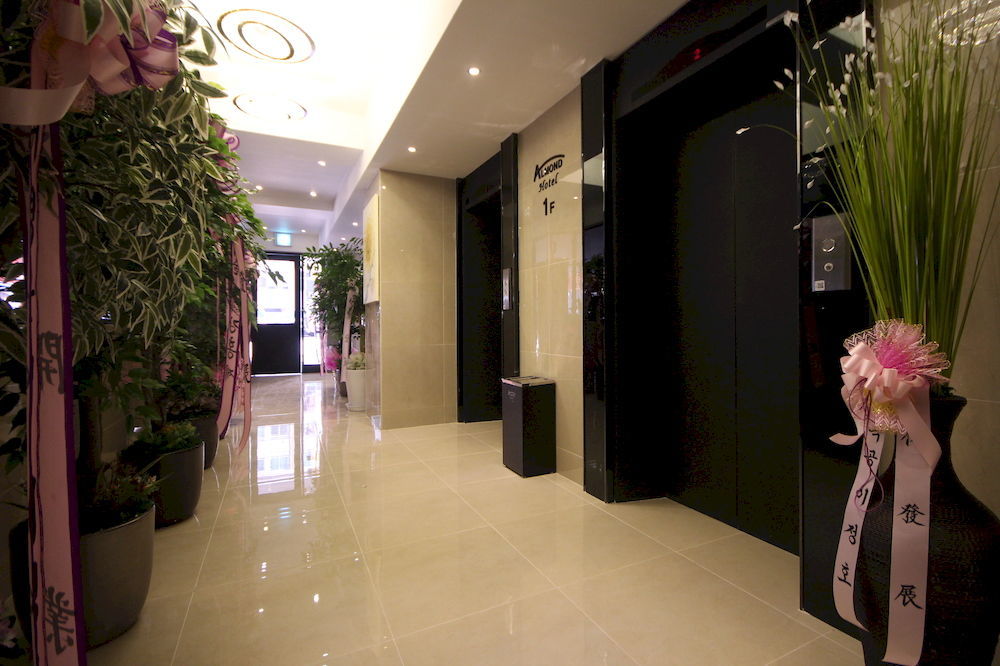 Almond Hotel Busan Station Exterior photo